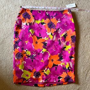 Sz 8 Flowered skirt by Josephine Studio, NWT